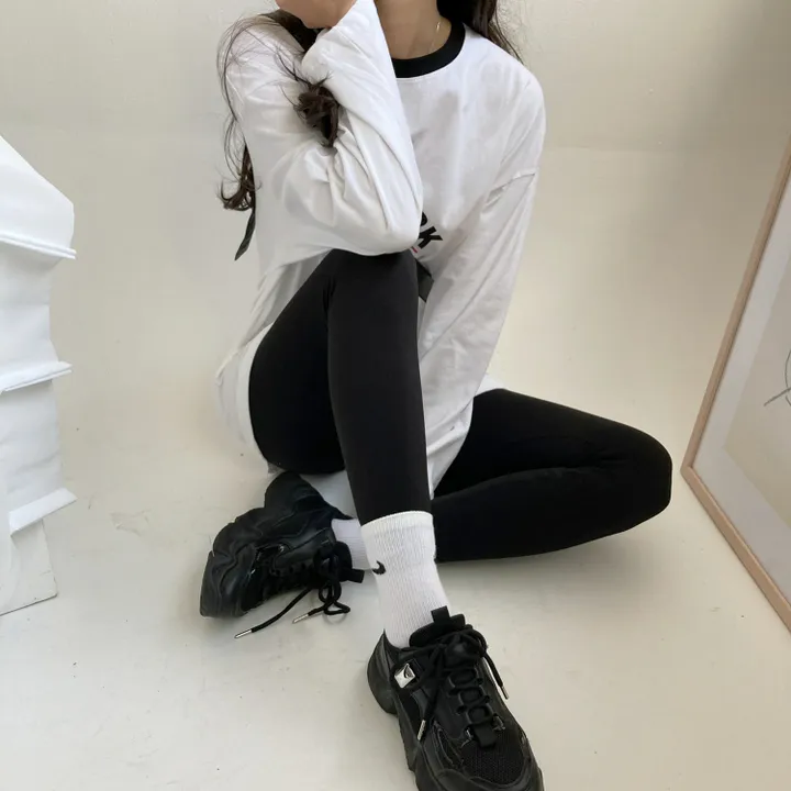 [피치속기모] 슬림하게 잡아주는 기모 쫀쫀 레깅스 상세 이미지 4