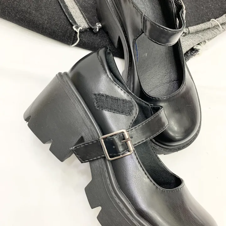 에나멜 유광 가보시 통굽 메리제인 스트랩 로퍼힐 6.5cm 상세 이미지 12