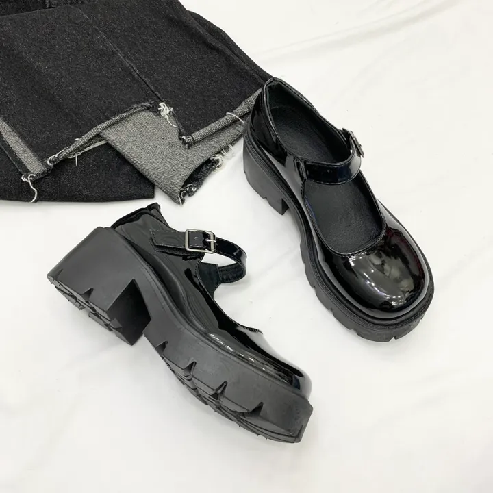 에나멜 유광 가보시 통굽 메리제인 스트랩 로퍼힐 6.5cm 상세 이미지 3