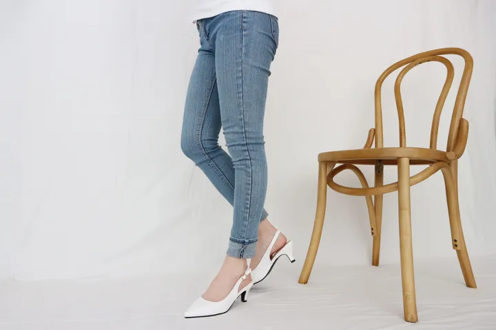 6cm 뾰족코 슬링백힐 심플 펌프스 발편한 정장구두 슈0353 상세 이미지 14