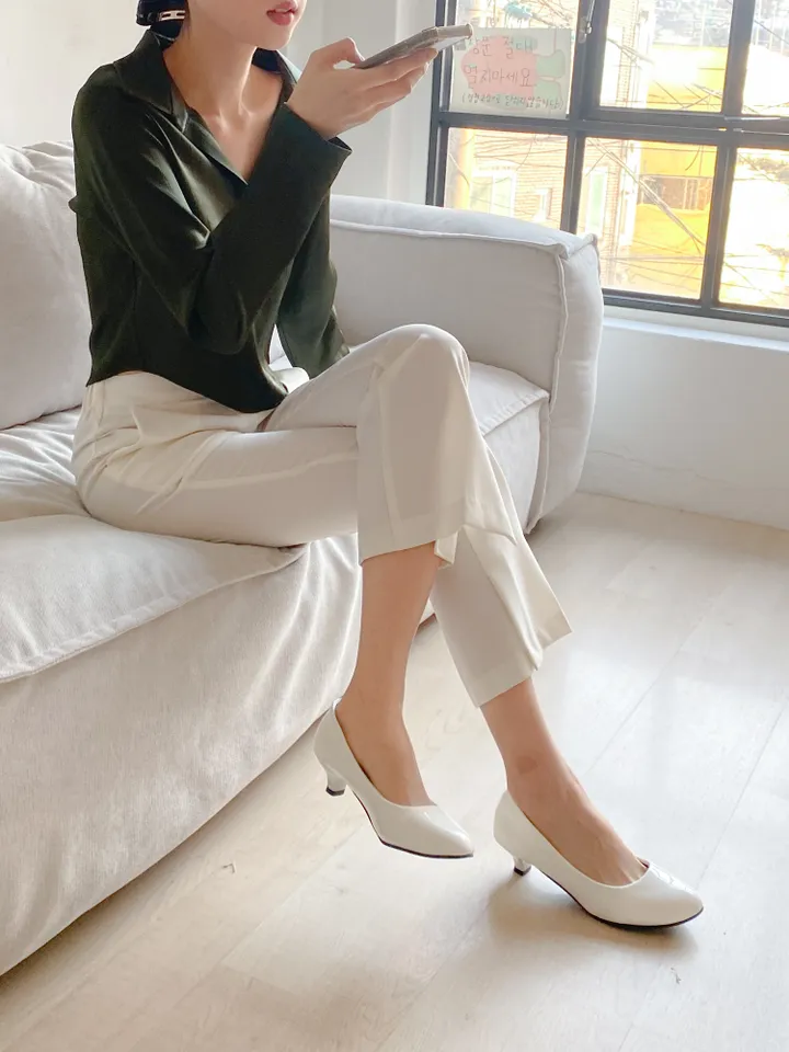 DAL727 펌프스 미들 힐 여자 에나멜 구두 둥근코 라운드 신발 블랙 화이트 발편한 굽낮은 가죽 데일리 캐주얼 하객 원피스 20대 스틸레토 예쁜 슈즈 상세 이미지 11