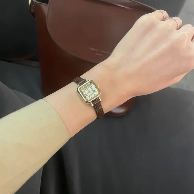 [🖤패션아이템/여성손목시계🖤]트렌디한 테렌다정품 미니 사각 골드프레임 소가죽밴드시계 얇은시계줄 M549골드 상세 이미지 24