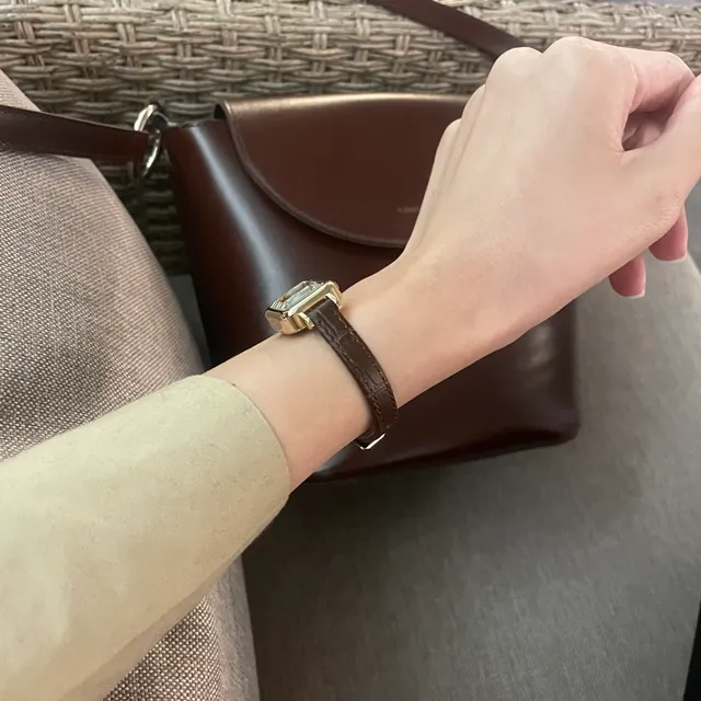 [🖤패션아이템/여성손목시계🖤]트렌디한 테렌다정품 미니 사각 골드프레임 소가죽밴드시계 얇은시계줄 M549골드 상세 이미지 27