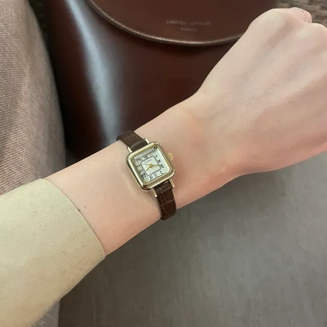 [🖤패션아이템/여성손목시계🖤]트렌디한 테렌다정품 미니 사각 골드프레임 소가죽밴드시계 얇은시계줄 M549골드 상세 이미지 29