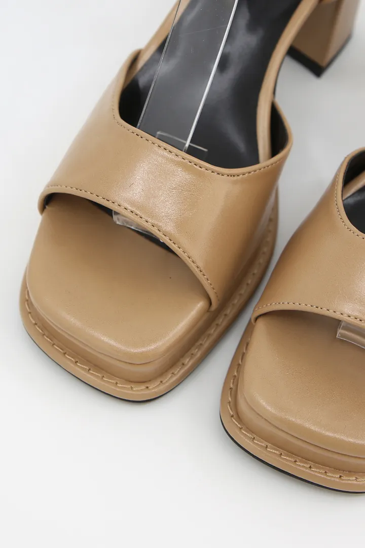 STRAP HEEL SANDAL 상세 이미지 5