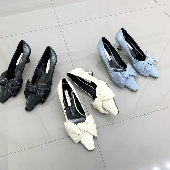 새틴 가죽 슬림 스퀘어 리본 미들힐 펌프스 키튼힐 5cm 상세 이미지 20