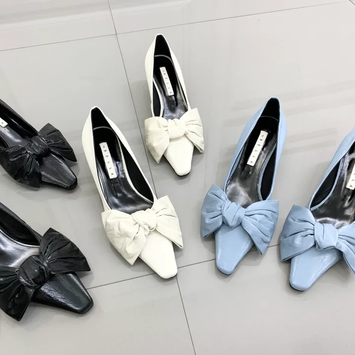 새틴 가죽 슬림 스퀘어 리본 미들힐 펌프스 키튼힐 5cm 상세 이미지 2