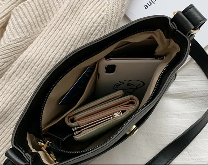 데일리 미니 가죽 크로스백 사각 스퀘어 가방 상세 이미지 14