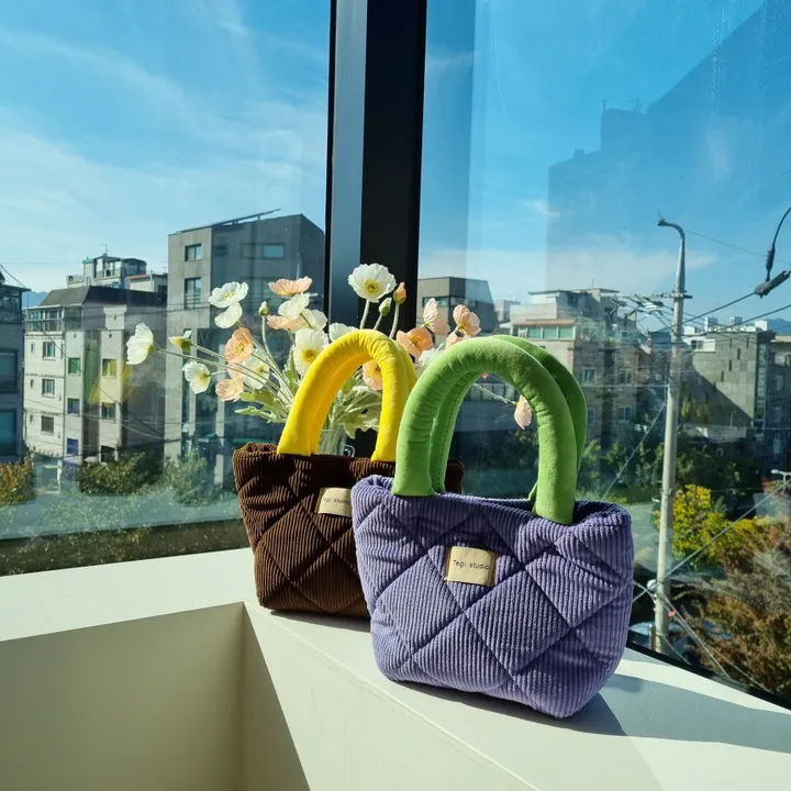 (당일발송) 샤담샤담 코듀로이 골덴 토트 에코백 퀼팅가방 컬러스트랩 5가지색상 상세 이미지 11