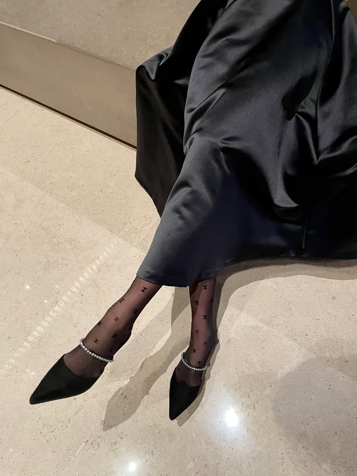 뷰트 스웨이드 큐빅 보석 글리터 뮬 7cm / 3color 상세 이미지 4