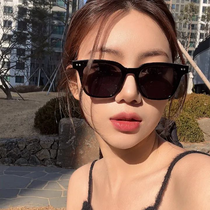 자외선차단 선글라스 기본 사각 뿔테 남자 여자 공용 UV400 상세 이미지 12