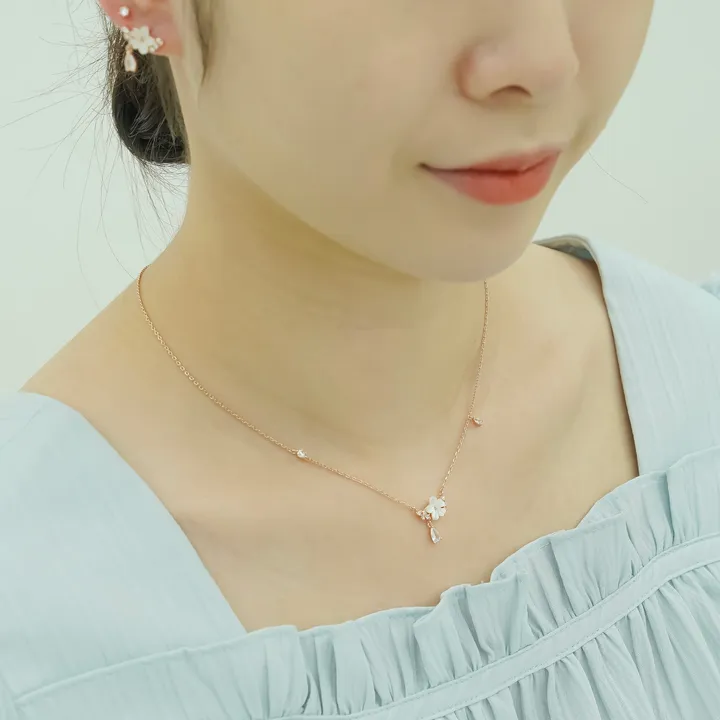 [자체제작,사은품] 여리여리한 데일리 봄 목걸이 체리블러썸 자개 화이트 벚꽃 목걸이! 목걸이 귀걸이 세트 추가 구매시 할인 상세 이미지 16