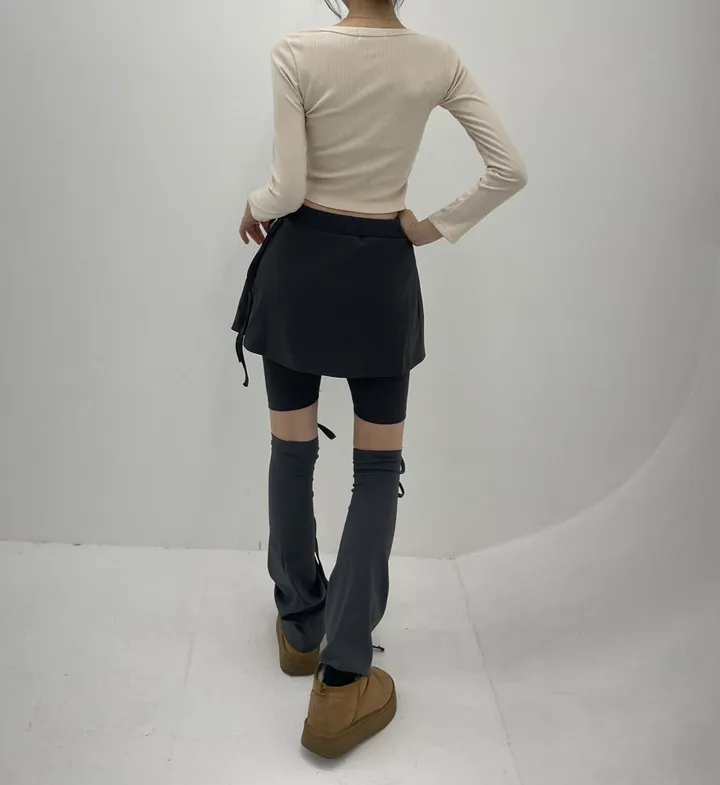뉴진스 3부 스트랩 치마 레깅스 상세 이미지 4