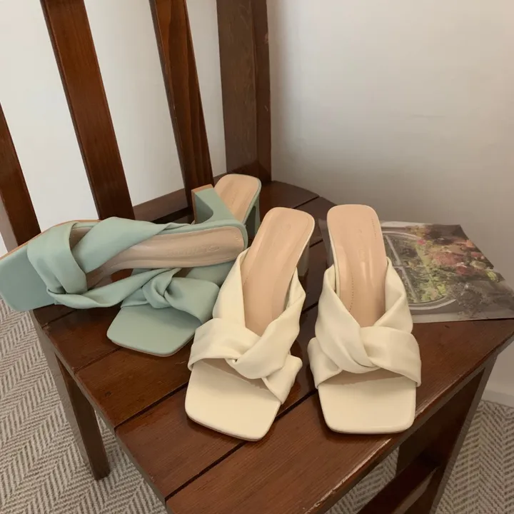 비비앤 꼬임 샌들 뮬힐 (3color) 상세 이미지 7