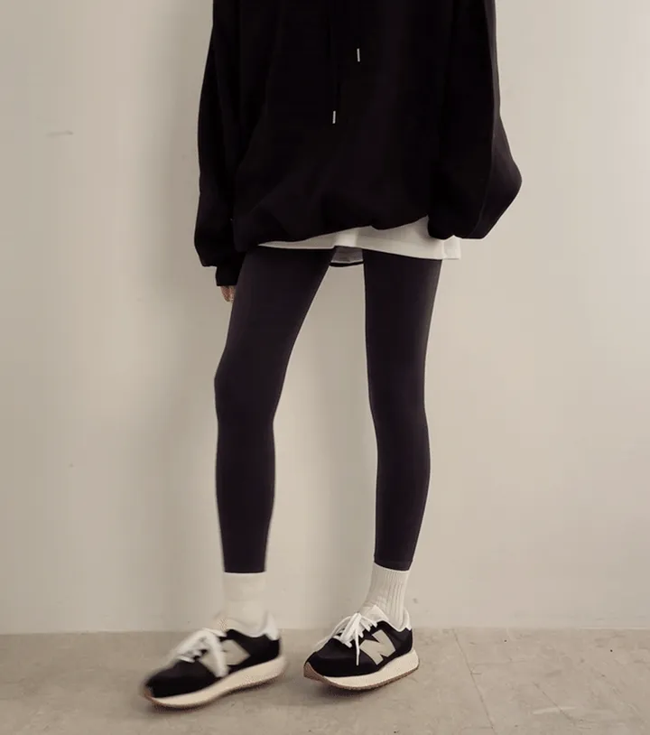 [융기모🔥] 쓰리포인트 슬림핏 융기모 무지 무발 레깅스 상세 이미지 2